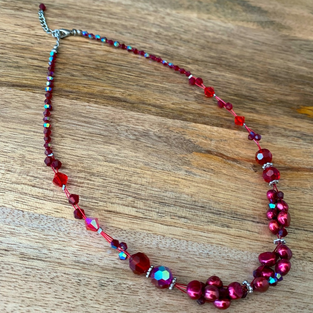 VINTAGE LACY GLASS RED BEADS NECKLACE